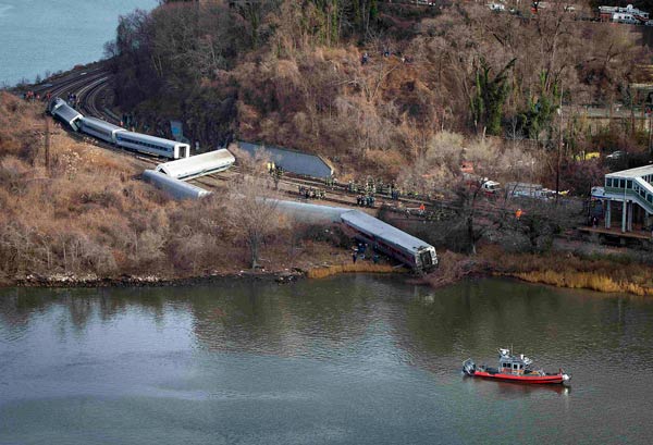 New York train derails, four dead, 63 injured: transit officials