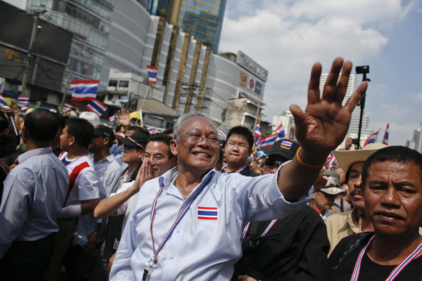 Thai protesters march in bid to oust PM