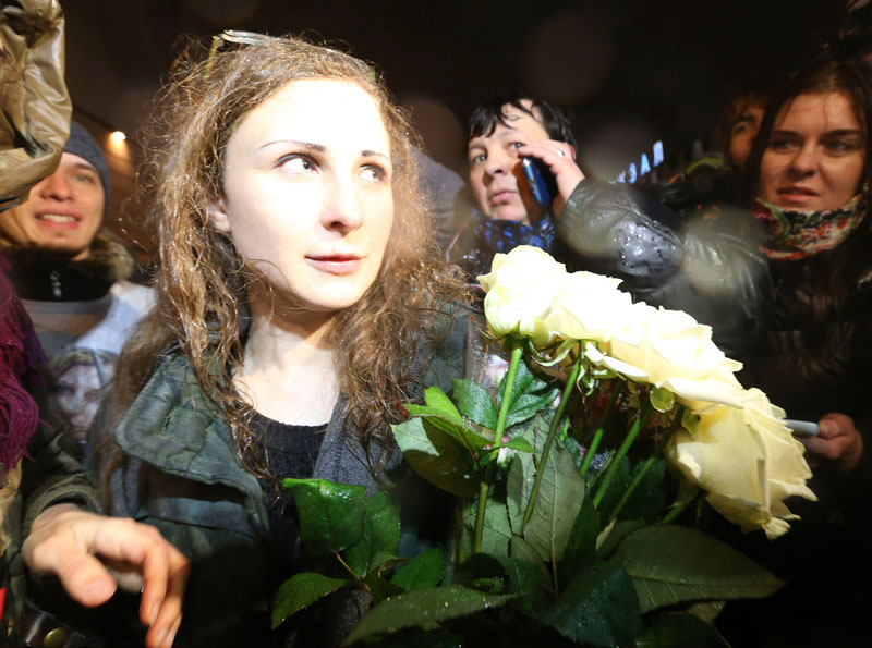 Members of Russian Pussy Riot freed in amnesty