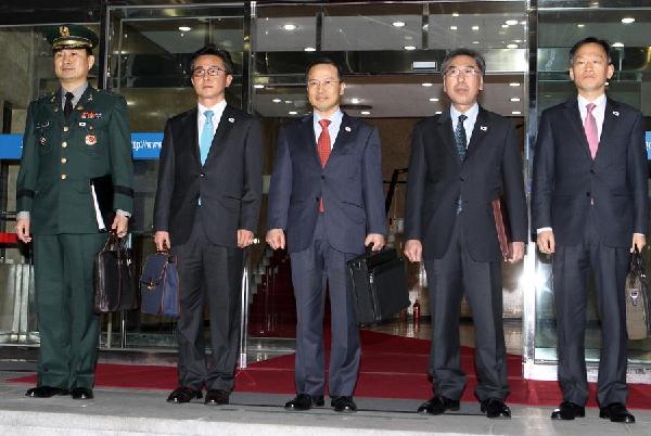 ROK, DPRK begin senior-level talks as scheduled