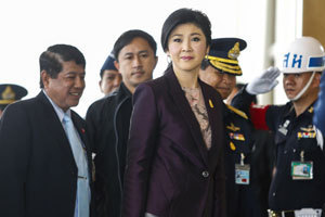 Yingluck condemns violence in Bangkok