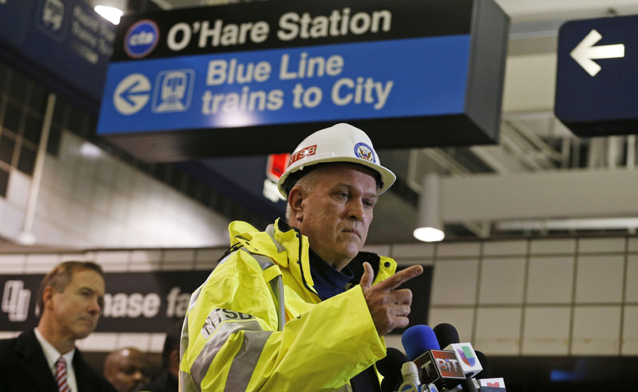 32 hurt in train derailment at Chicago's O'Hare Airport