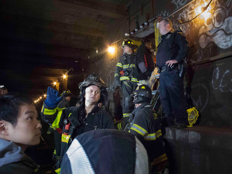 19 people injured in US subway train derailment