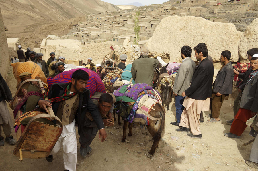 More than 2,100 dead in Afghanistan landslide