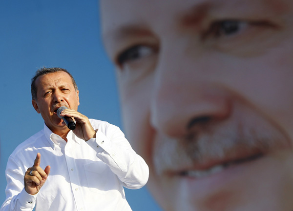 Erdogan dominates Turkey's presidential race
