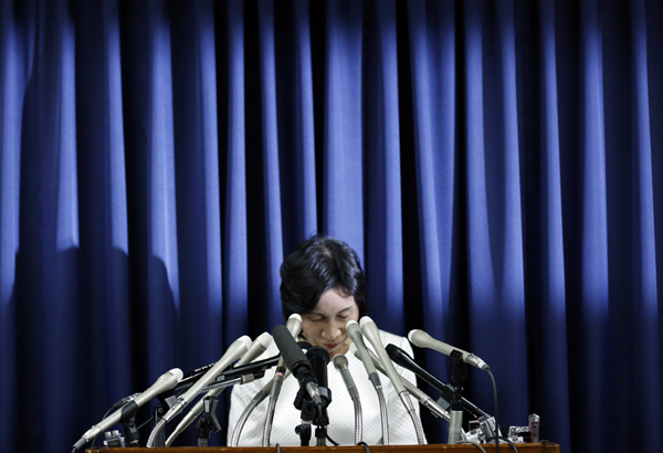 Abe accepts justice minister's resignation