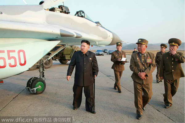 Top DPRK leader oversees airforce's drill