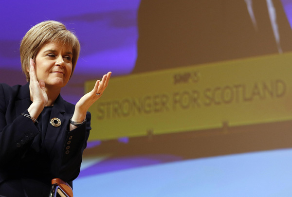 Nicola Sturgeon sworn in as first female head of Scottish gov't