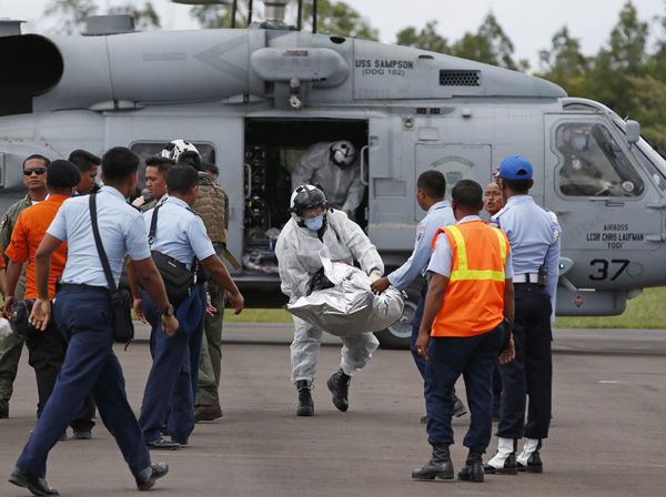 7 more bodies recovered from AirAsia crash, 16 total