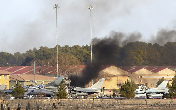10 dead, 21 hurt in crash of Greek F-16 jet in Spain
