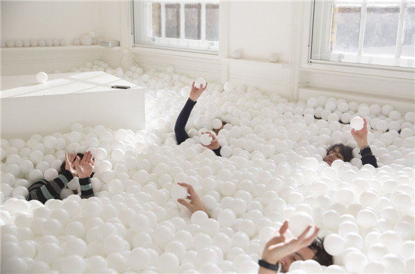 London gallery transformed into ball pool for adults