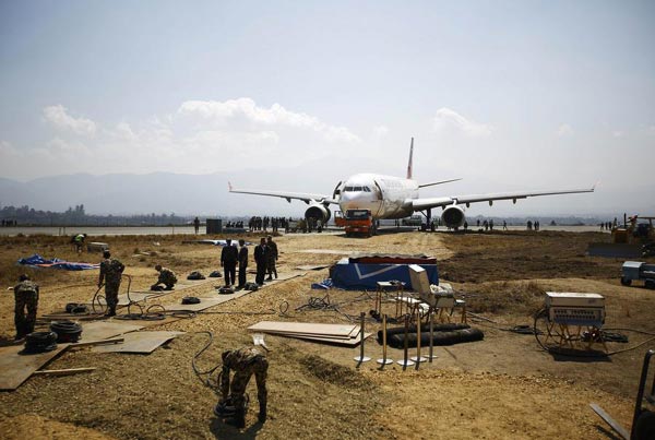 Over 1,000 Chinese return after Nepal airport re-opening