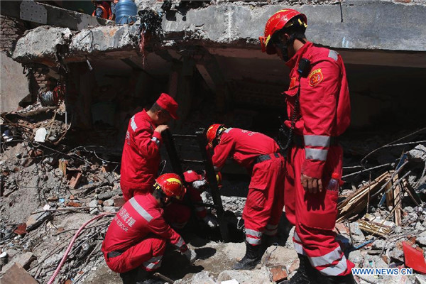 Nepalese hail tireless efforts of China's rescue team during quake disaster