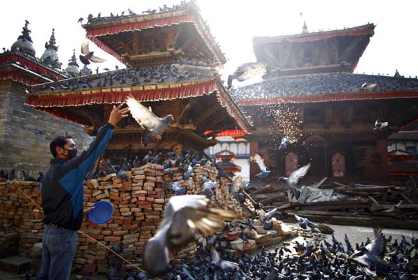 Death toll climbs to 96 in fresh Nepal quake