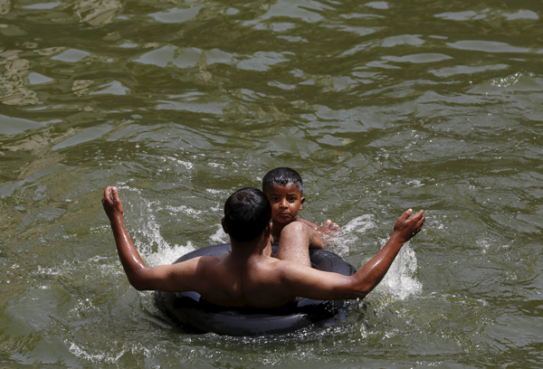 Over 1,100 die in heat wave across India