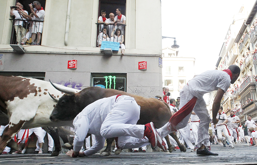 Spain's San Fermin bull-running festival begins