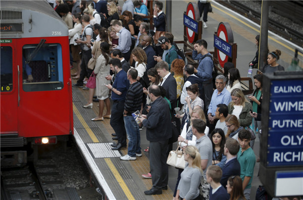Commuters brace for chaos as strike shuts London Underground