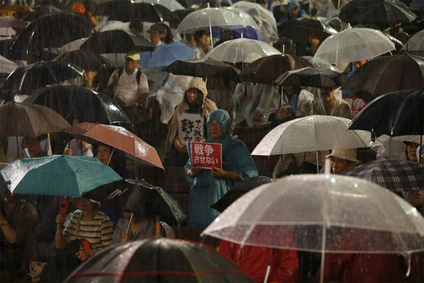 45,000 Japanese protestors rally against Abe's security bills