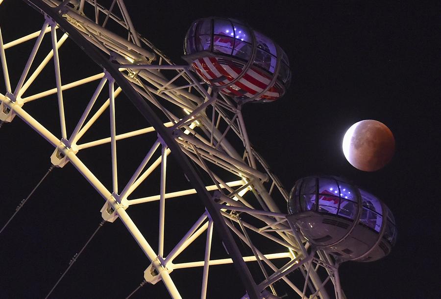 Super blood moon paints sky red