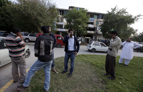 7.5-magnitude quake shakes Afghanistan, Pakistan and India