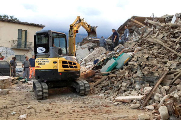 At least 73 killed after strong quake strikes Italy, topples buildings