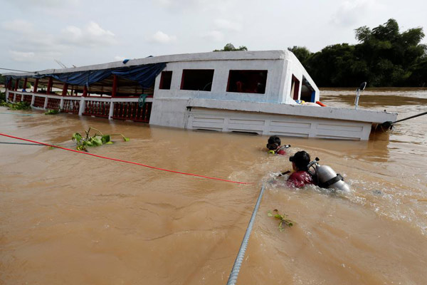 27 bodies found, 2 still missing from central Thailand's boat crash