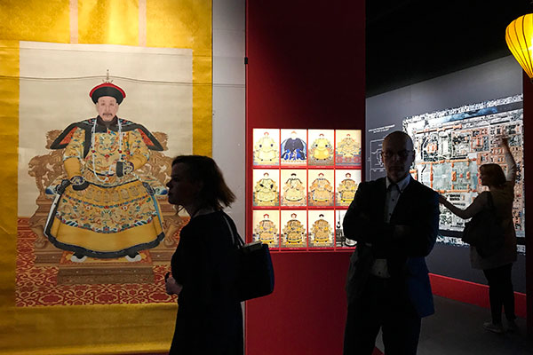Showcase of imperial China in Finland