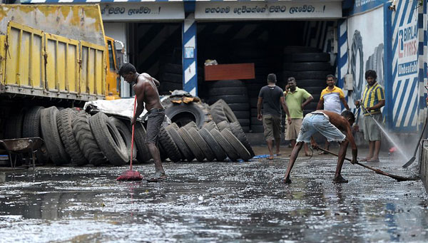 Chinese cargo plane delivers relief to flood-hit Sri Lanka