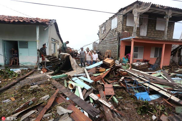 Hurricane Irma kills 10 in Cuba, Castro calls for unity