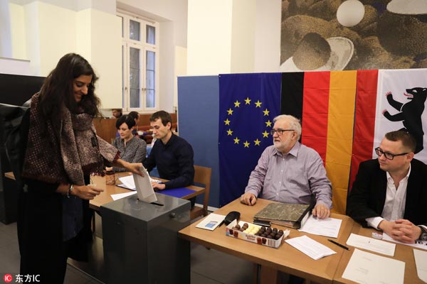 Germans start to vote for next parliament