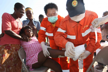 Chinese rescue team revs ups aid in Haiti