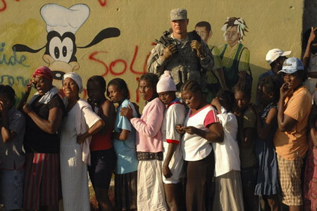 Food distribution chaotic in Haitian capital