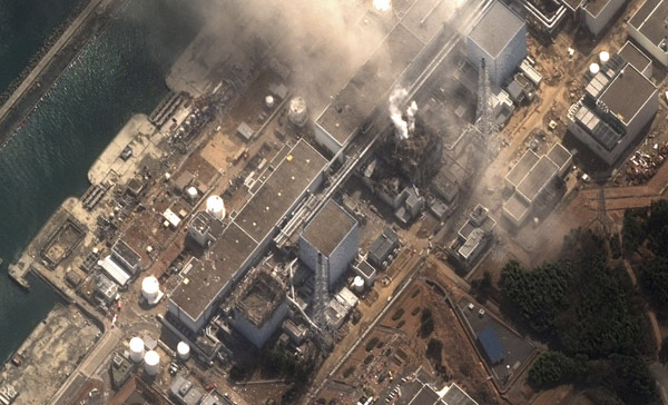 New explosion shakes stricken Japan nuclear plant