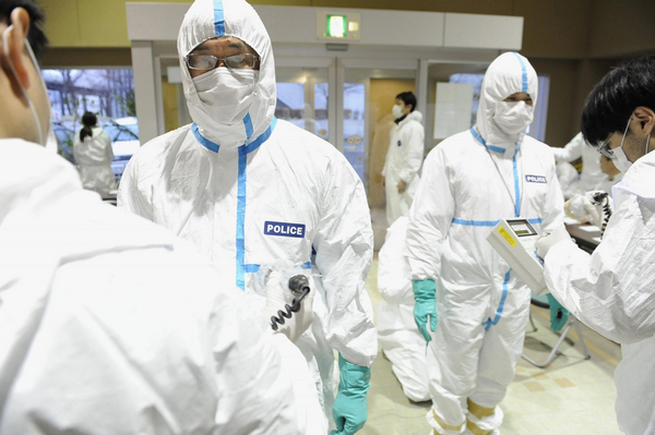 Breach in reactor suspected at Japan nuke plant