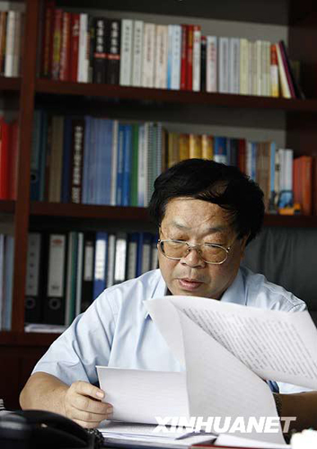 重访“抓斗大王”包起帆