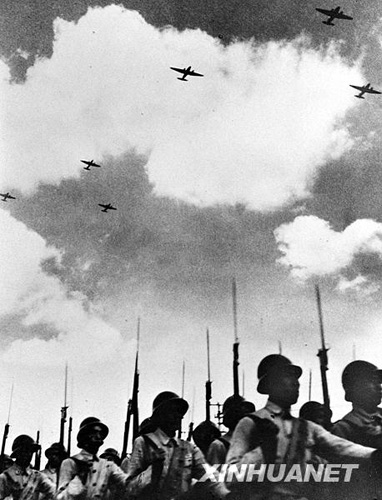 1949年开国大典上的空中装备[组图]