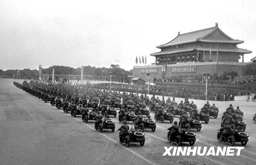 1954年：装备“苏式”武器