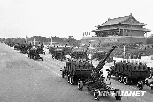 1954年：装备“苏式”武器