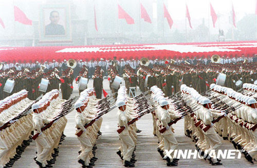 1984年：改革开放再阅兵