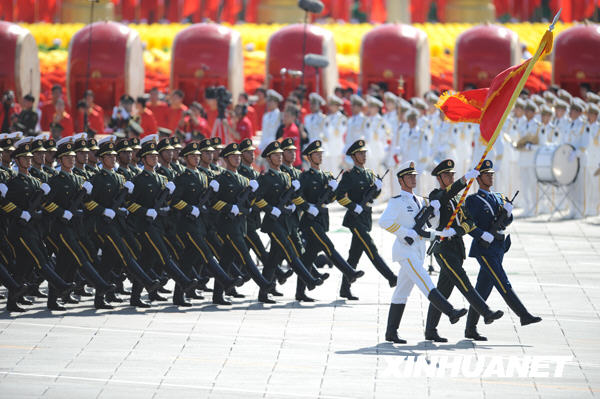 国庆60周年阅兵总结大会举行 部队将组织回营