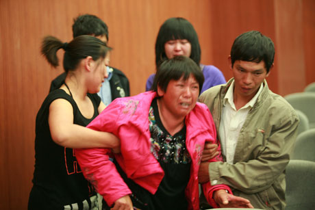 云南蒙自开枪杀人警察一审被判死刑