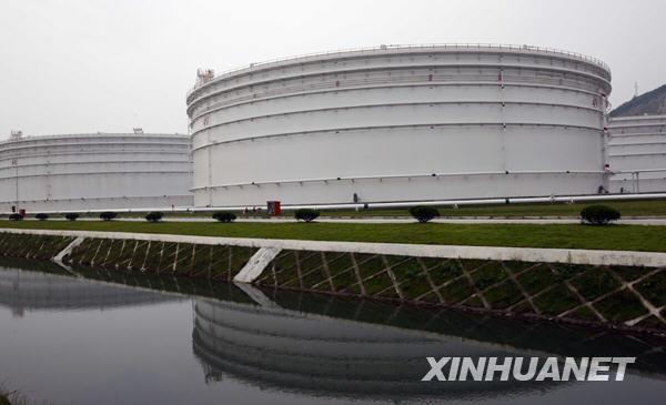 中国战略石油储备基地首次接待中外媒体采访