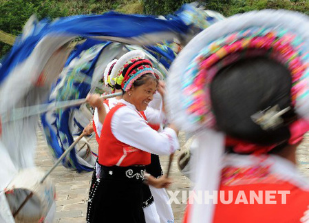 第八届中国摄影艺术节在云南大理开幕[组图]