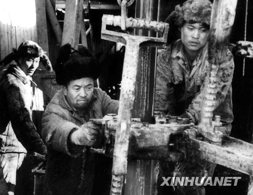 1963年：石油基本自给