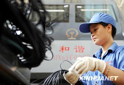 南车株机：国产火车头诠释“中国速度”