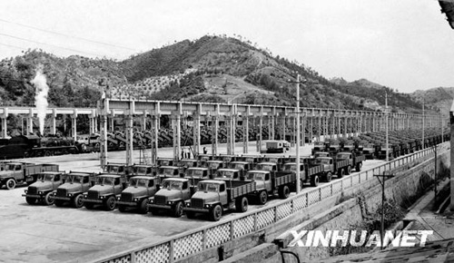 1969年：崇山深处汽车城