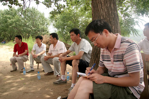 青年记者编辑深入基层采访体验